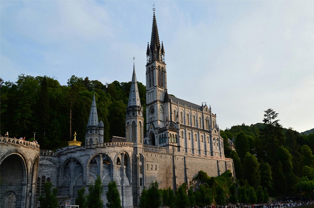 Guiding Star Destination - Lourdes and Paris